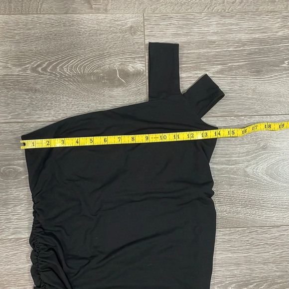 NWOT Isabella Oliver Brunswick Black Maternity Dress Ruched  One Shoulde… - Picture 15 of 16